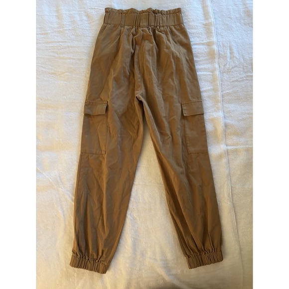 Stradivarius Tapered Leg Cargo Pants Tan Brown US Size XS Belt Loops - Picture 3 of 16